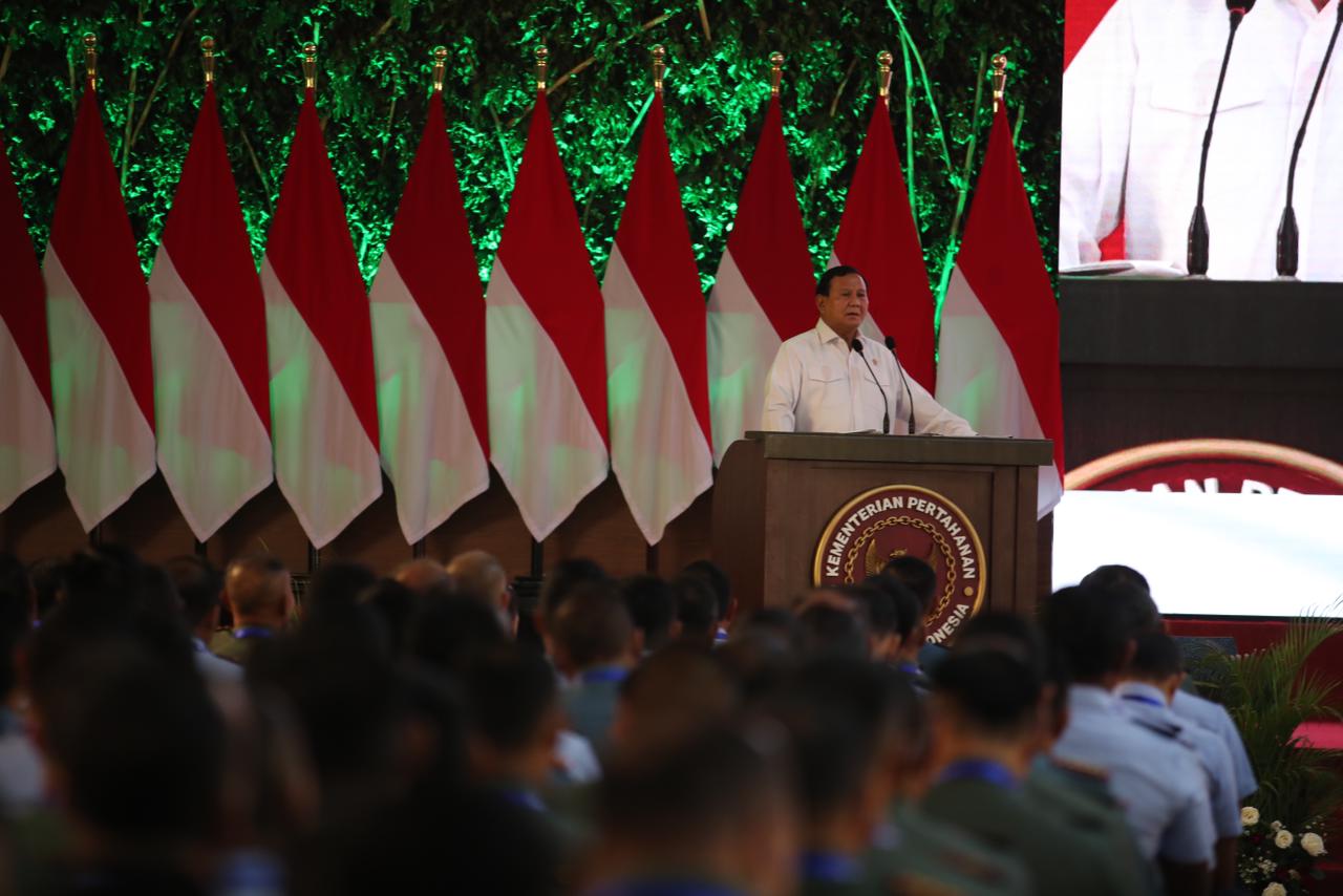 Prabowo saat menyampaikan pidatonya di hadapan jajaran pimpinan TNI (Sinpo.id/Tim Media)