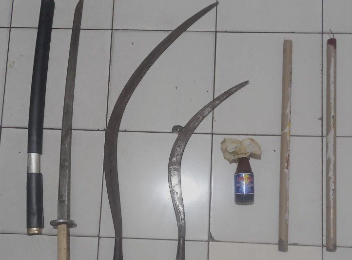 Senjata tajam yang disita dari remaja di Tangerang (SinPo.id/ Humas Polri)
