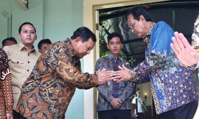 Prabowo-Gibran saat sowan ke Sri Sultan Hamengku Buwono X (SinPo.id/ Tim Media)