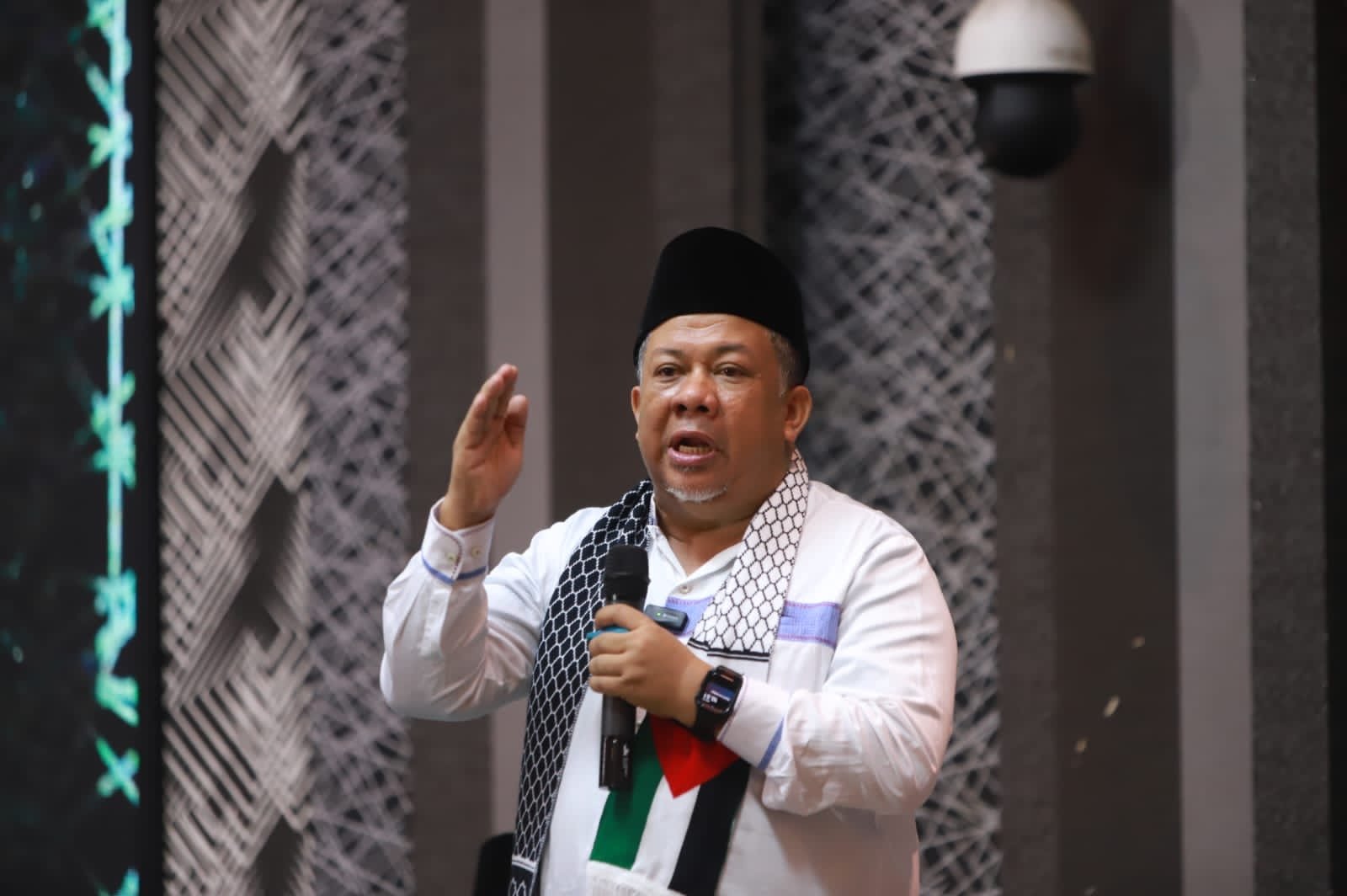 Wakil Ketua Umum DPN Partai Gelombang Rakyat (Gelora) Indonesia Fahri Hamzah. (SinPo.id/Dok. Pribadi)