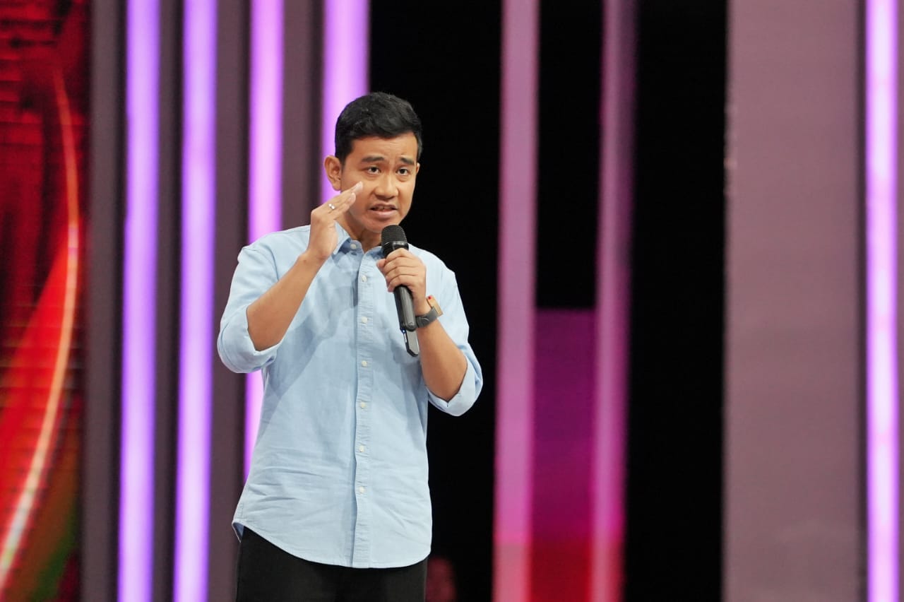 Cawapes nomor urut 2, Gibran Rakabuming Raka, saat tampil di Debat kedua Cawapres di JCC, Jakarta pada Minggu, 21 Januari 2024. (SinPo.id/Ashar)