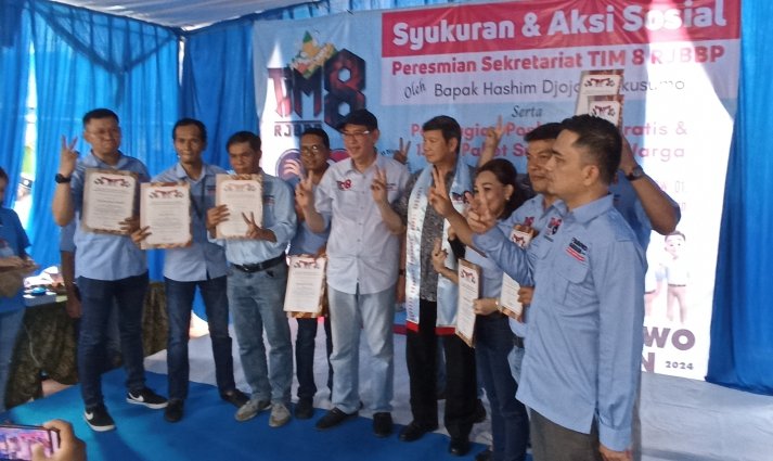 Syukuran Sekretariat Tim 8 Relawan Jokowi Bergerak Bersama Prabowo (RJBBP) (SinPo.id/ Sigit Nuryadin)