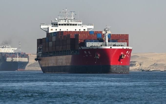 Centcom mengatakan kelompok Houthi telah menyerang kapal kontainer, Gibraltar Eagle dengan rudal balistik di lepas pantai Yaman. (SinPo.id/Getty Images)