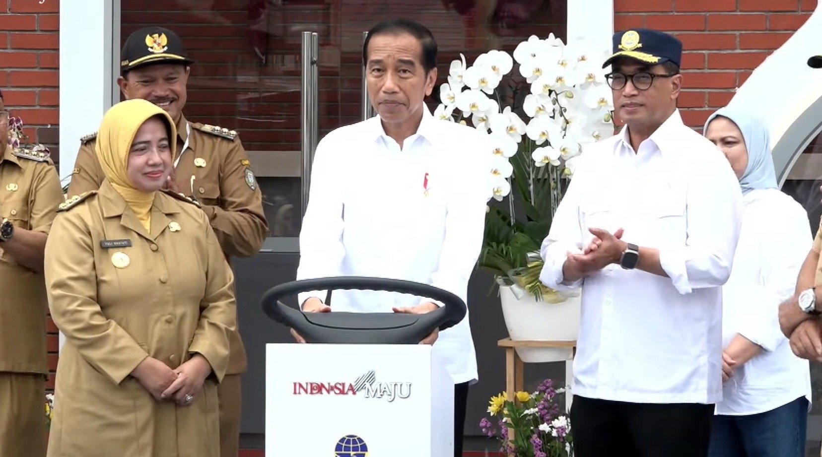 Presiden Jokowi meresmikan empat terminal di Jawa. (SinPo.id/tangkapan layar Youtube setpres)