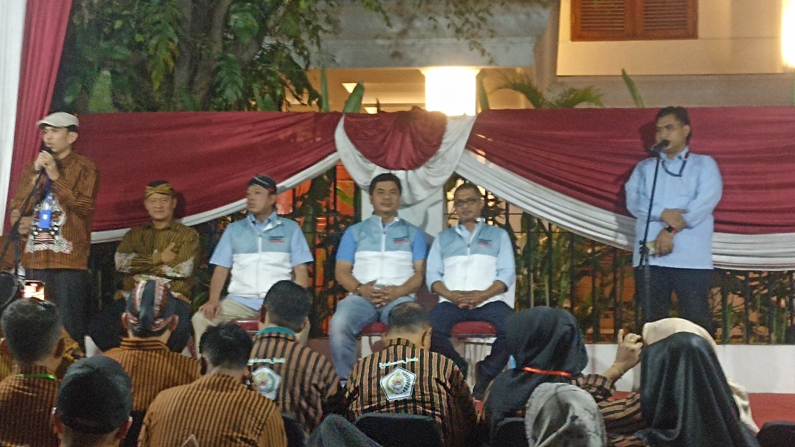 Paguyuban Pujakesuma deklarasi dukung Prabowo-Gibran. (SinPo.id/Sigit Nuryadin)