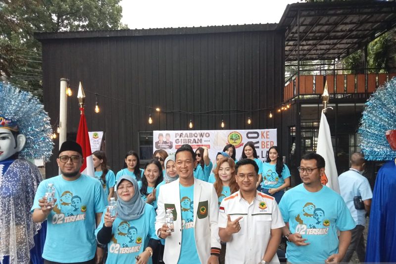 Sekjen DPP Partai Berkarya Fauzan Rachmansyah saat mendeklarasikan partainya yang mendukung Prabowo-Gibran. (SinPo.id/Dok. Partai Berkarya)