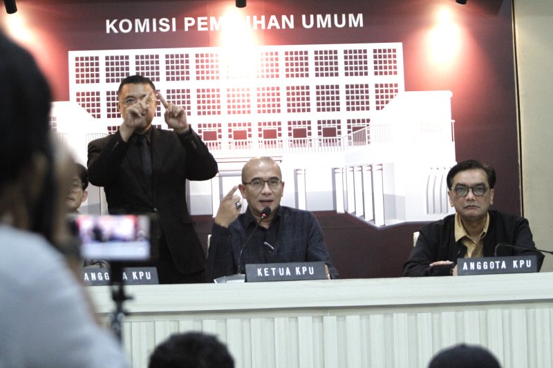 KPU RI menggelar konferensi pers terkait update perkembangan Pemilu 2024 (SinPo.id/ Ashar)