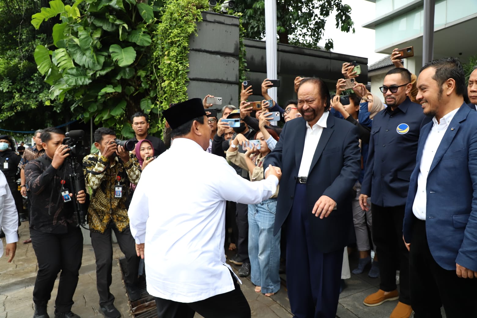 Prabowo bertemu Surya Paloh (SinPo.id/Ashar)
