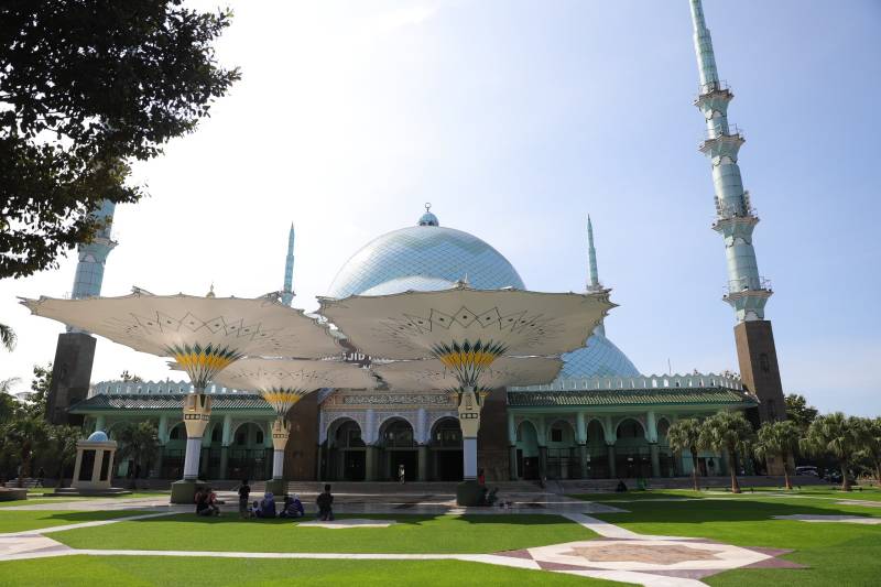 Salah Satu Masjid di Kota Tangerang (https://tangerangkota.go.id/)
