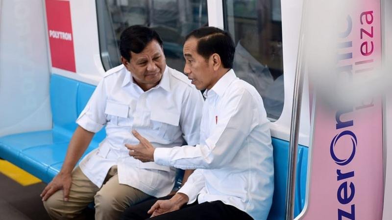 Ketua Umum Partai Gerindra Prabowo Subianto dan Presiden Jokowi. (SinPo.id/BPMI Setpres)
