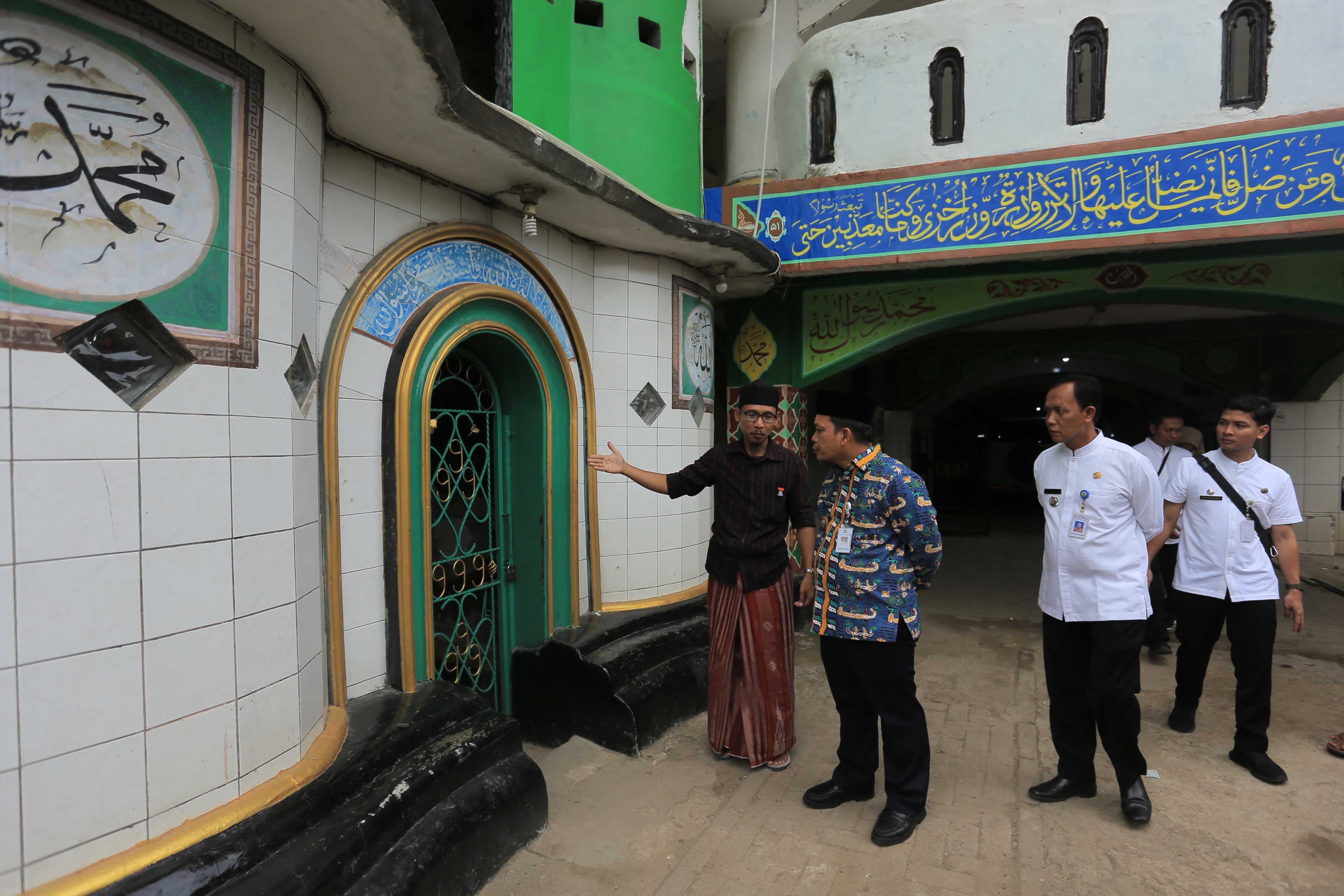 Masjid Seribu Pintu (tangerangkota.go.id)