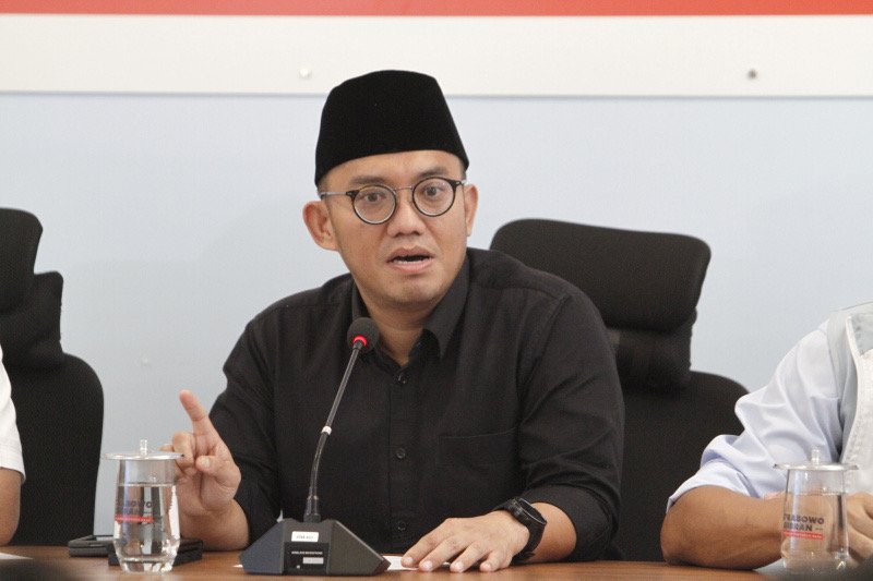 Jubir TKN Prabowo-Gibran gelar konfrensi pers terkait ancaman juru bicara Menteri Pertahanan Prabowo Subianto, Dahnil Anzar Simanjuntak (Ashar/SinPo.id)
