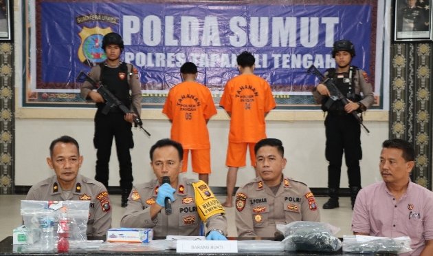 Konferensi pers kasus pembunuhan di Pantai Kalangan Indah (SinPo.id/ Humas Polri)
