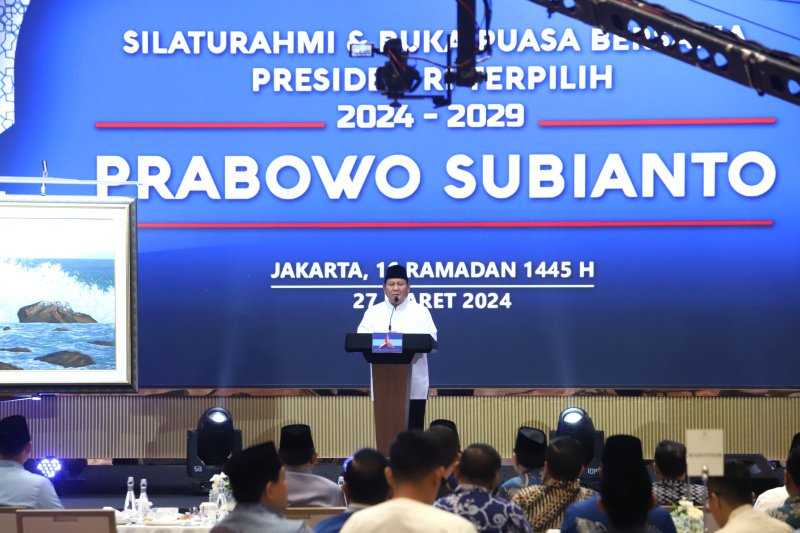 Calon presiden (capres) terpilih Prabowo Subianto di acara silaturahim dan buka puasa bersama Partai Demokrat di Jakarta pada Rabu, 27 Maret 2024 malam. (Ashar/SinPo.id)