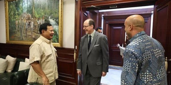 Prabowo Subianto bersama Perdana Menteri atau Presiden Pemerintah Spanyol Pedro Sánchez (SinPo.id/ Instagram)