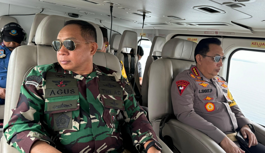 Kapolri Jenderal Listyo Sigit Prabowo bersama Panglima TNI Jenderal Agus Subiyanto (SinPo.id/ Humas Polri)