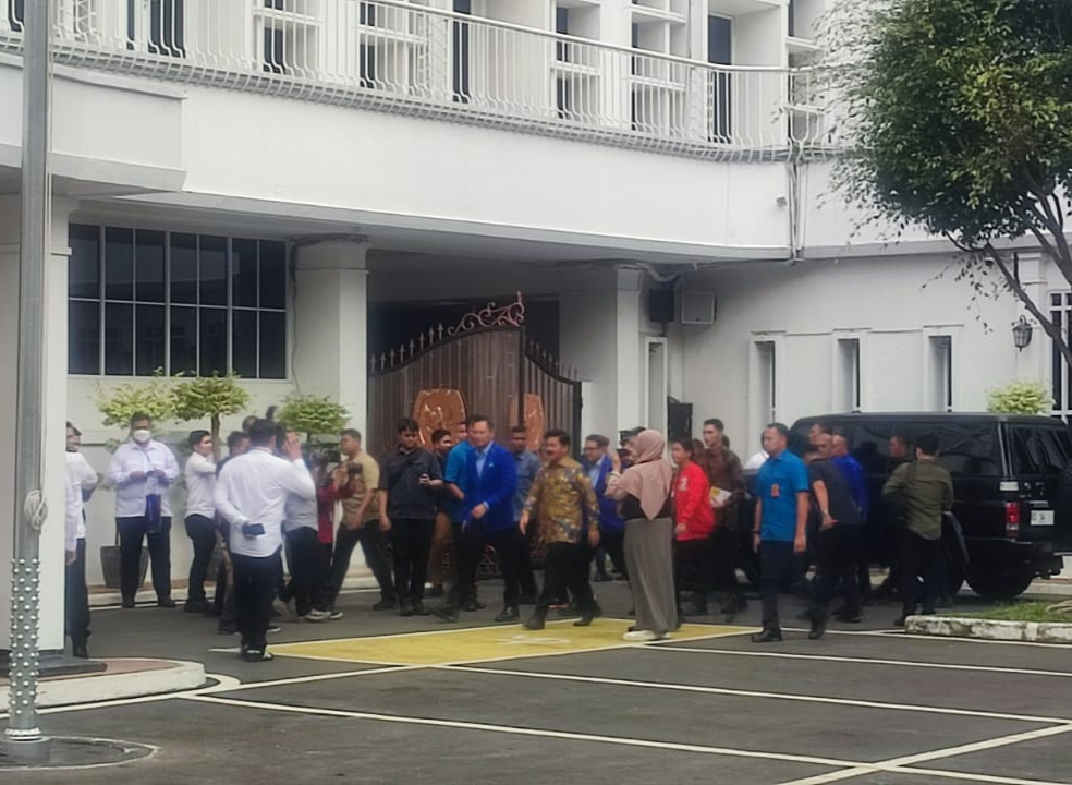 Elite parpol menghadiri penetapan Prabowo-Gibran sebagai pasangan presiden-wakil presiden terpilih di KPU RI. (SinPo.id/Sigit Nuryadin)