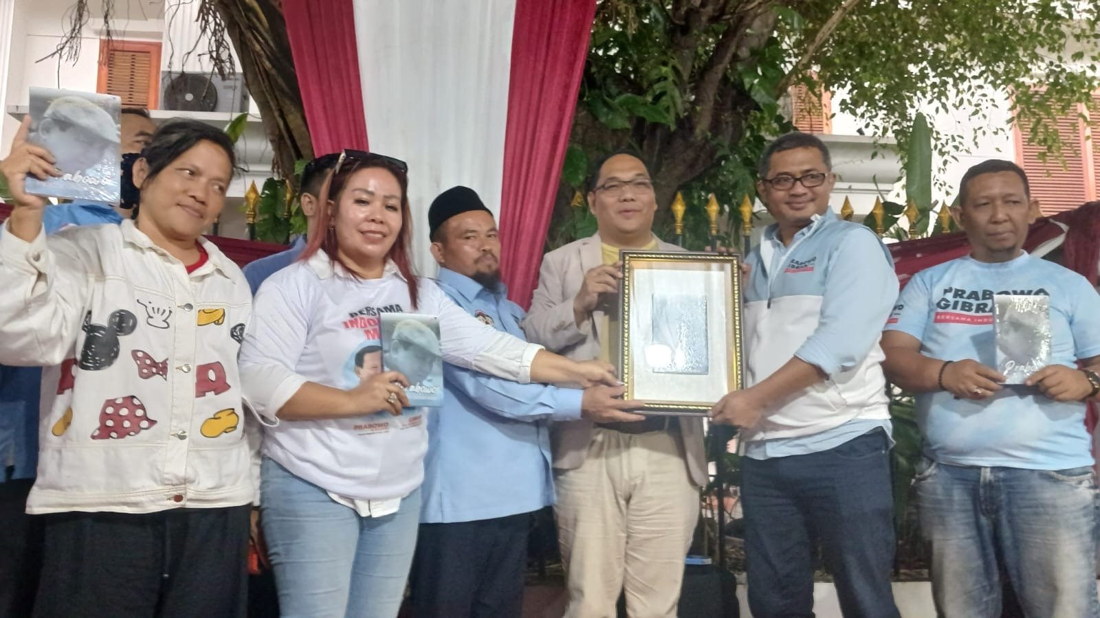 Jaringan Damai Indonesia Prabowo-Gibran (JDI Pro-Gibran) resmi mendeklarasikan dukungan mendukung Prabowo-Gibran. (SinPo.id/Tim Media)