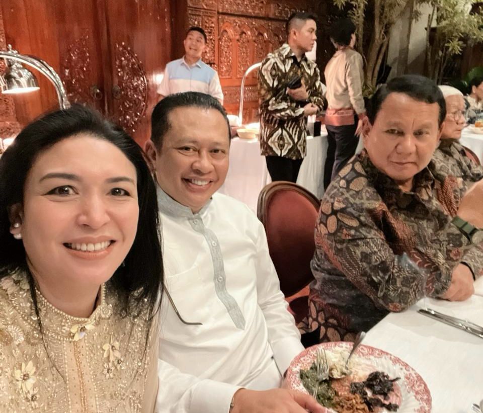 Ketua MPR Bambang Soesatyo (Bamsoet) bersama calon presiden (capres) terpilih RI Prabowo Subianto. (SinPo.id/Dok. Pribadi)