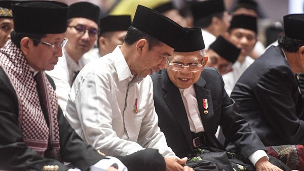 Presiden Joko Widodo dan Wapres Ma'ruf Amin Salat Ied di Masjid Istiqlal. (SinPo.id/dok. Setpres)