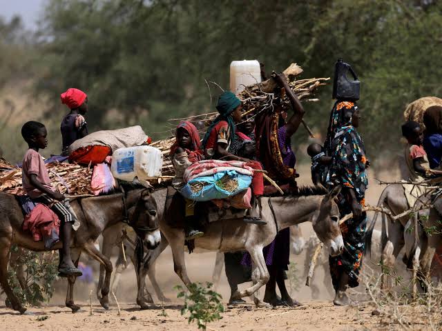 Pengungsi Sudan yang melarikan diri dari kekerasan di wilayah Darfur. (SinPo.id/Reuters)