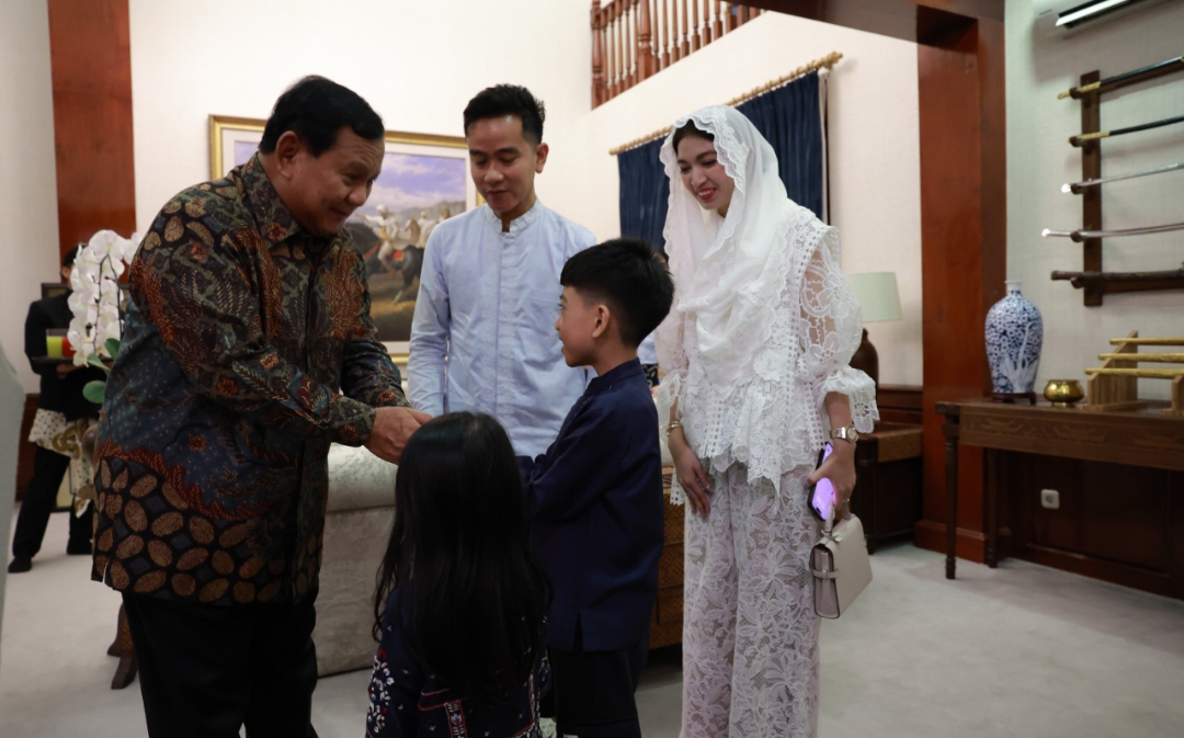 Prabowo saat halal bihalal dengan Gibran Rakabuming (SinPo.id/ Tim Media)