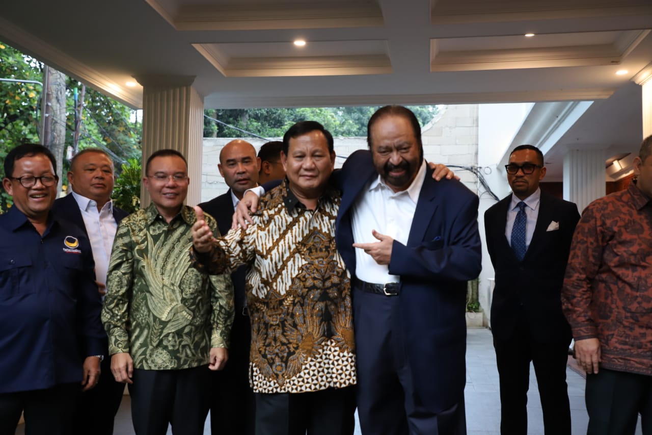 Presiden terpilih Prabowo Subianto saat bertemu Surya Paloh (SinPo.id/ Ashar)