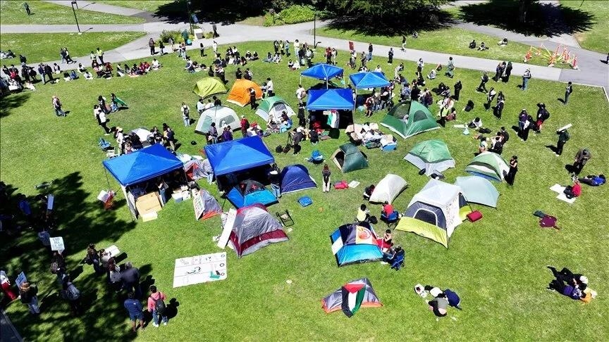 Tenda yang didirikan mahasiswa Universitas San Francisco (SinPo.id/ Anadolu)