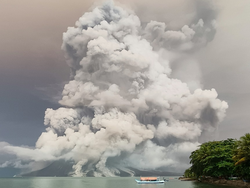 Erupsi Gunung Ruang (SinPo.id/ AFP)