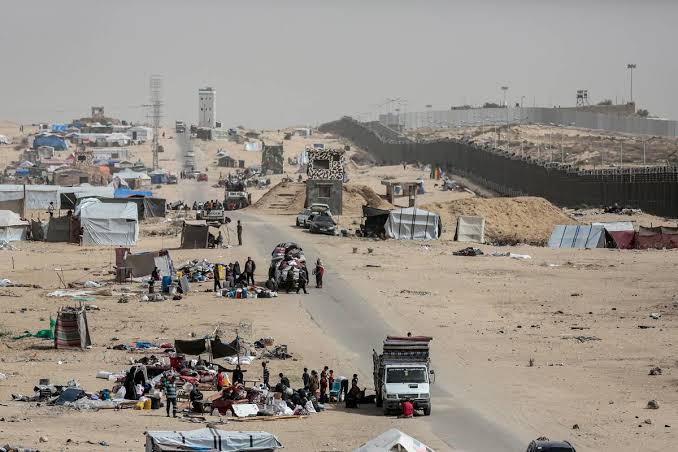Warga Palestina yang mengungsi ke Rafah dekat perbatasan Mesir. (SinPo.id/Anadolu)