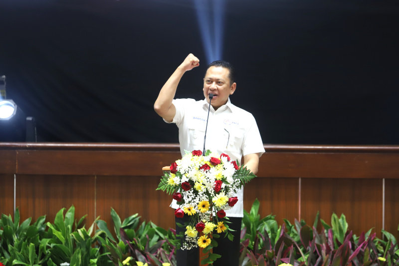 Ketua MPR RI Bambang Soesatyo Buka Turnamen Robotik Indonesia Piala Ketua MPR RI di Gor Pedepokan Pencak Silat TMII (Ashar/SinPo.id)