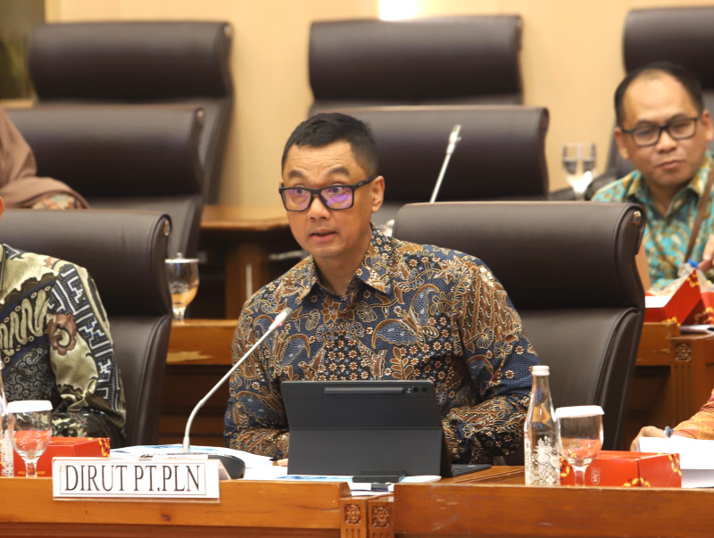 Komisi VII DPR gelar RDP dengan Direktur Utama PLN Darmawan Prasodjo membahas Progres Pembaruan Energi Pembangkit Listrik (Ashar/SinPo.id)