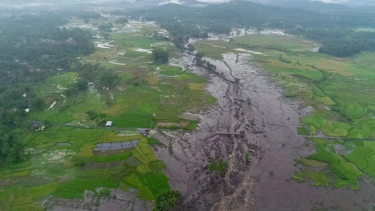 Pantauan drone BPBD Tanah Datar kejadian banjir bandang di Simpang Manunggal, Kecamatan Lima Kaum, Kab Tanah Datar (SinPo.id/BNPB)