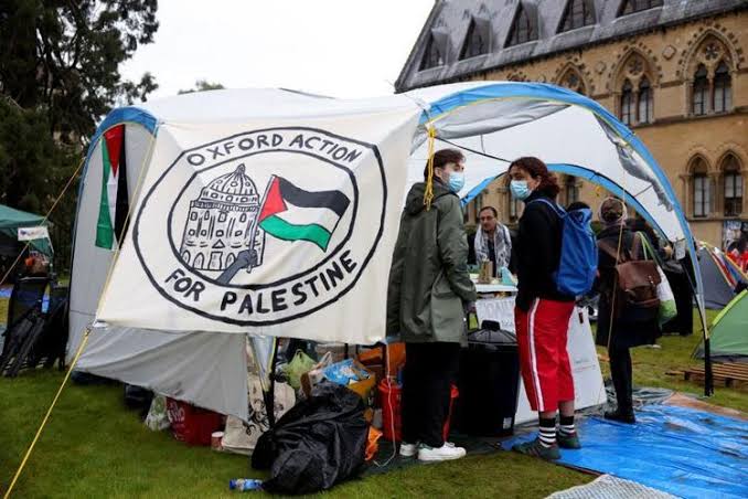 Aksi mahasiswa pro Palestina di Universitas Oxford (SinPo.id/ Reuters)
