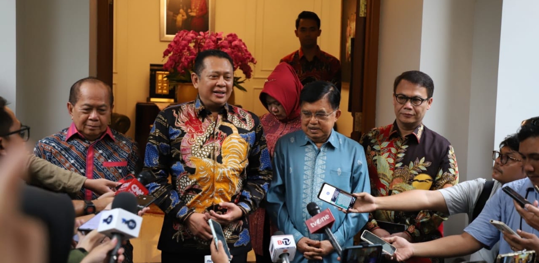 Pimpinan MPR saat menemui Jusuf Kalla (SinPo.id/ Dok. MPR)