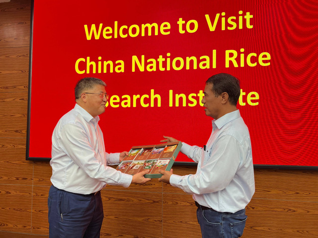 Menteri Pertanian Andi Amran Sulaiman jalin kerja sama teknologi pertanian dengan China National Rice Research Institute (CNRRI). (SinPo.id/Istimewa)
