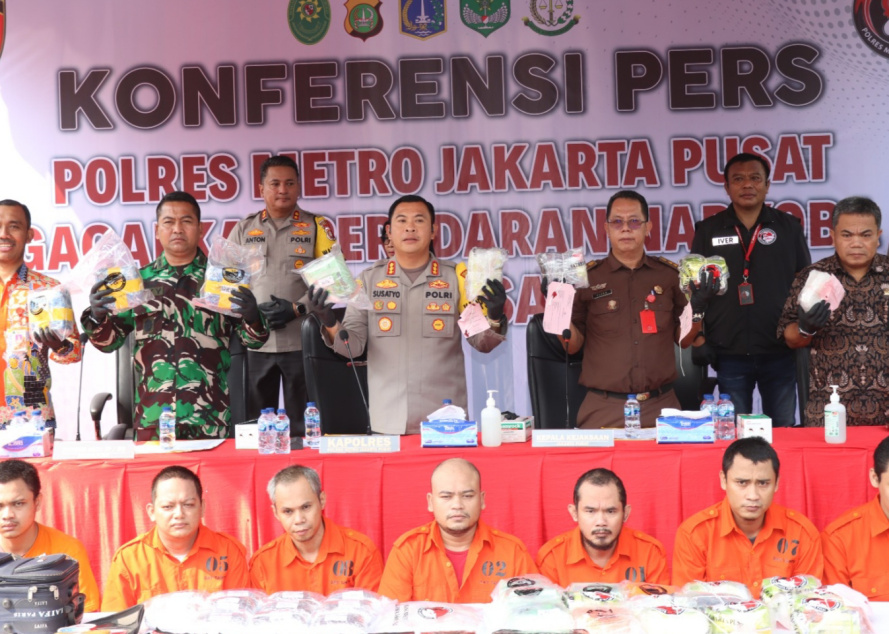 Konferensi pers pengungkapan kasus narkoba di Mapolres Jakarta Pusat (SinPo.id/ Humas Polres Jakpus)