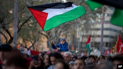 Pengibaran bendera Palestina (SinPo.id/ AP)