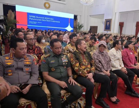 Kapolri dan Jaksa Agung ST Burhanuddin saat menghadiri acara peluncuran Govtech di Istana Negara (SinPo.id/Instagram Sekretariat Kabinet)