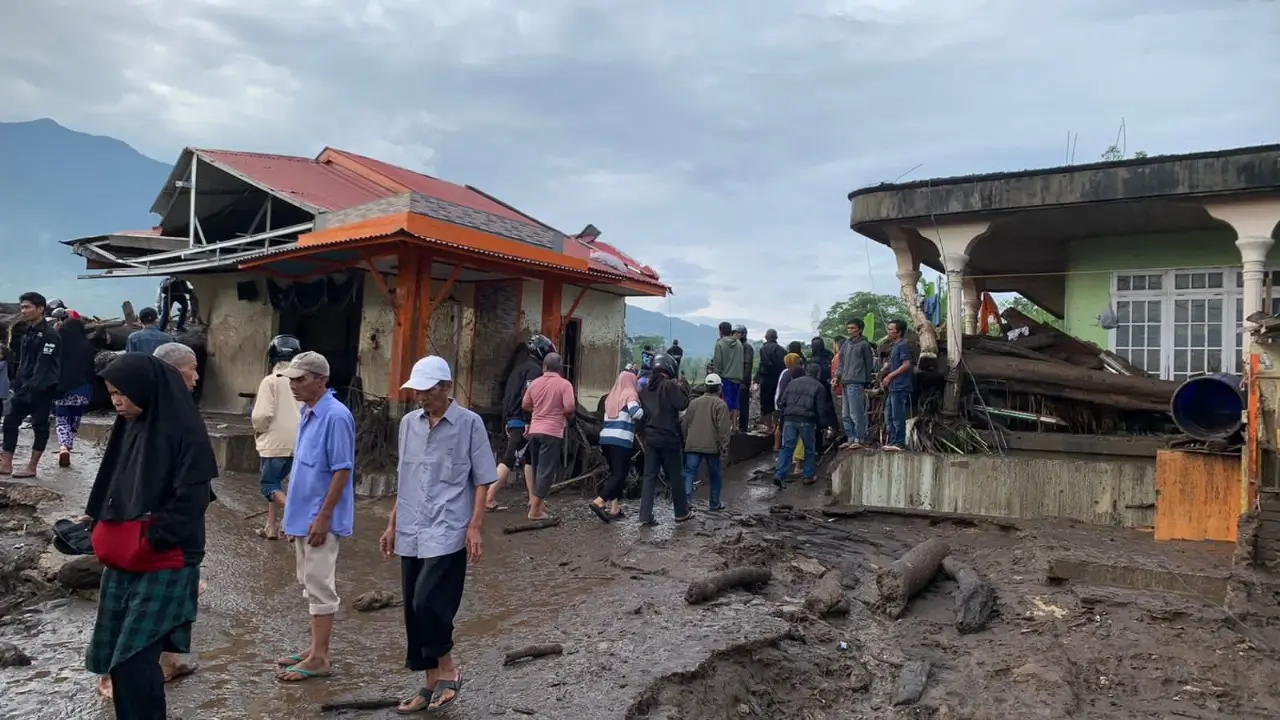 Banjir Lahar Dingin Sumatra Barat (SinPo.id/ BNPB)