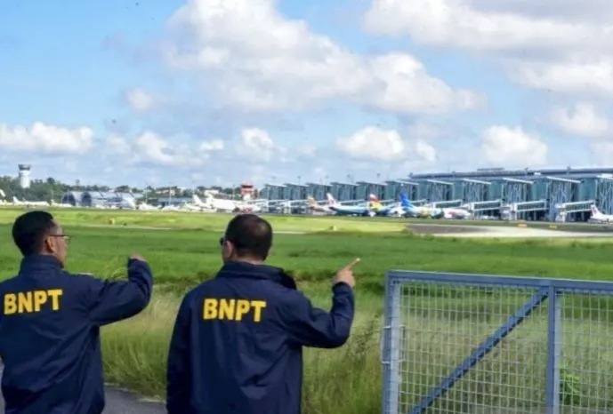 BNPT melakukan asesmen objek vital di Bandara SAMS Sepinggan, Balikpapan, Kalimantan Timur. (SinPo.id/Dok. BNPT RI)