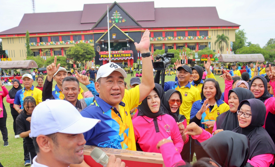 Lomba gerak jalan di Polda Kalteng (SinPo.id/ Humas Polri)