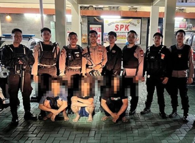 Tim Patroli Perintis Presisi Polres Metro Jakarta Pusat mengamankan tiga remaja (SinPo.id/ Dok. Polres Japus)