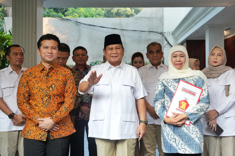 Prabowo resmi mendukung Khofifah dan Emil Dardak untuk maju di Pilgub di Jawa Timur (Ashar/SinPo.id)