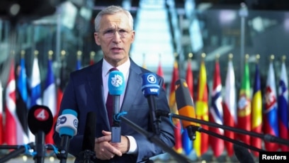 Sekjen NATO Jens Stoltenberg berbicara kepada media di markas NATO di Brussel, Belgia (SinPo.id/Reuters)