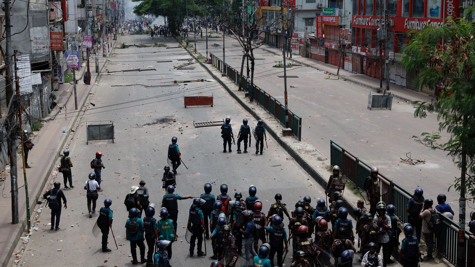 Kerusuhan di Bangladesh (SinPo.id/ Reuters)