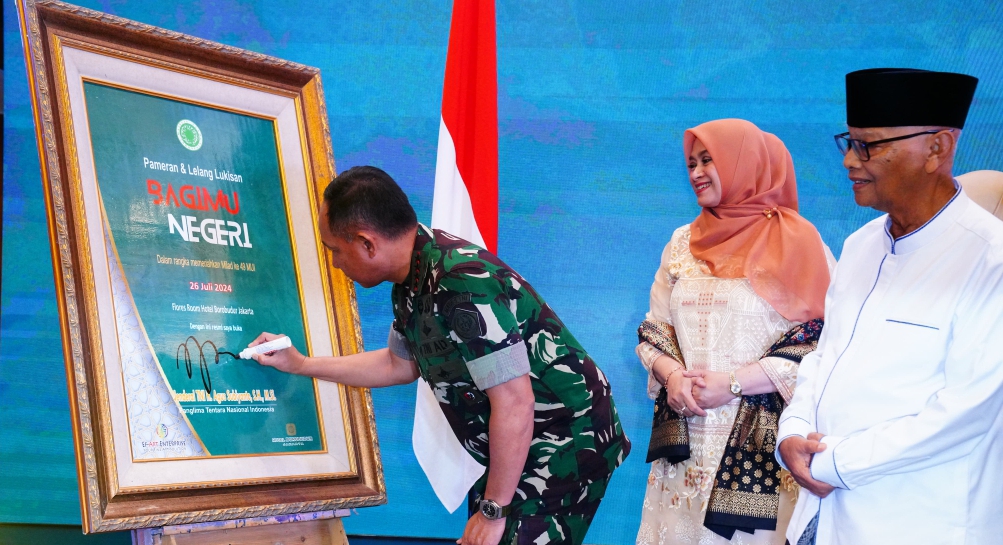 Panglima TNI Jenderal Agus Subiyanto saat hadiri pameran lukisan 'Bagimu Negeri' (SinPo.id/ Puspen TNI)