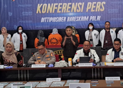 Konferensi pers prostitusi online di bawah umur (SinPo.id/ Dok.Polri)