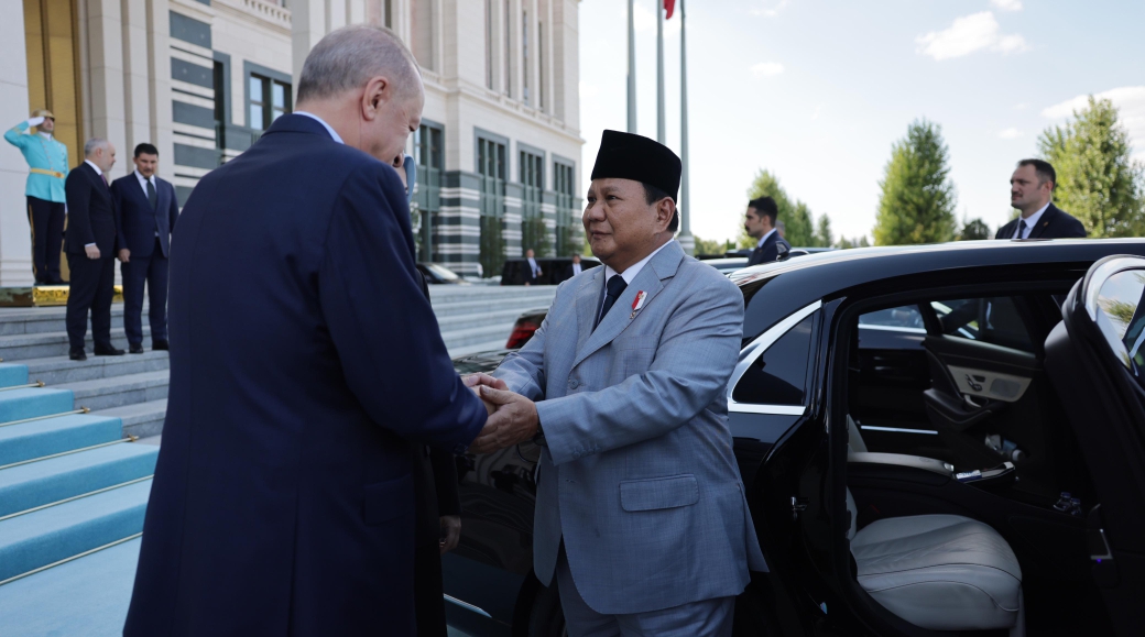 Presiden terpilih Prabowo Subianto saat bertemu Presiden Turkiye Recep Tayyip Erdogan (SinPo.id/ Tim Media)