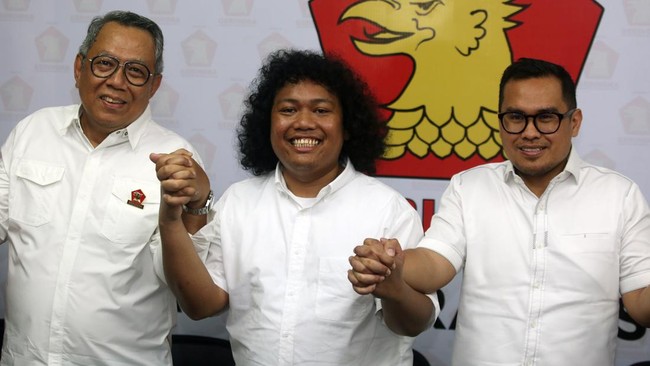 Bakal calon wali kota Tangerang Selatan, Benyamin Davnie bergabung menjadi kader Partai Gerindra. (SinPo.id/Antara)